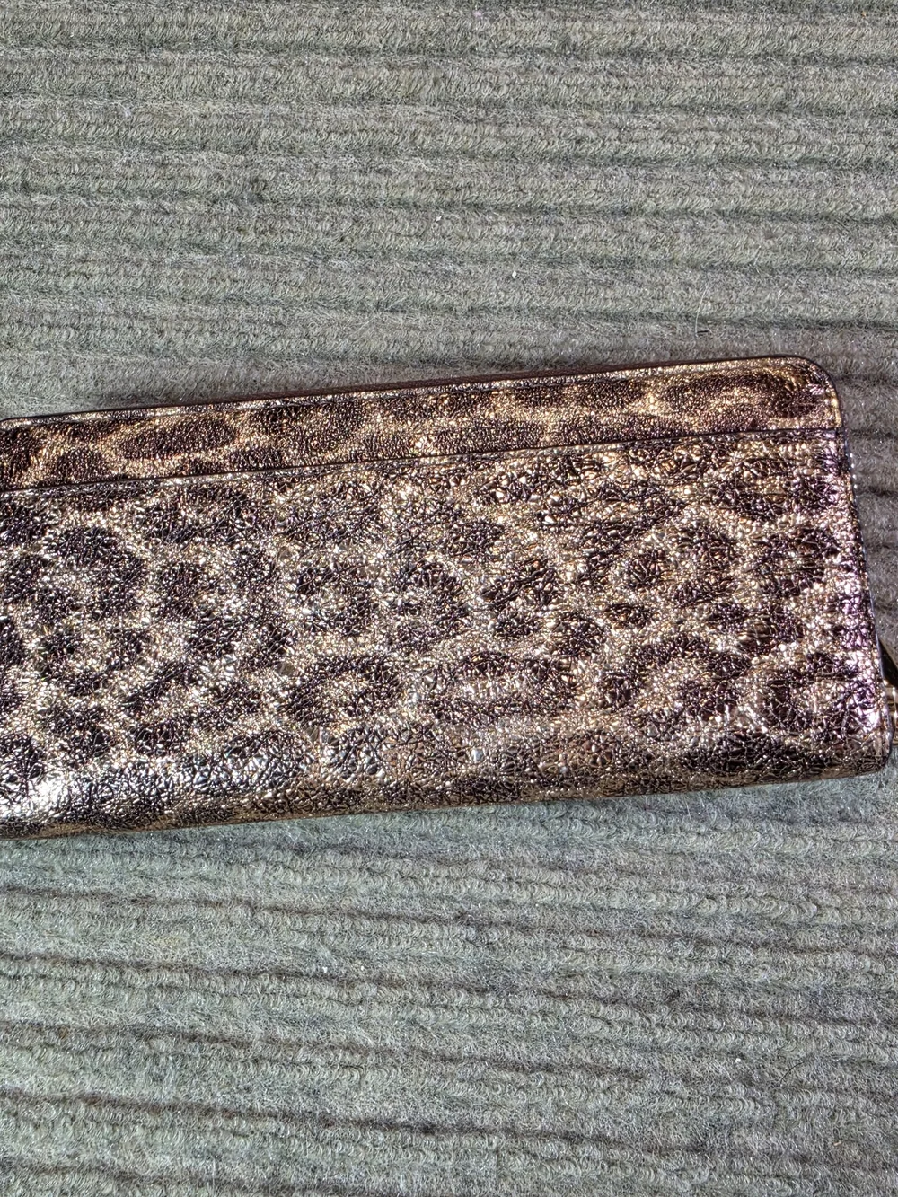 KATE SPADE NEW YORK Metallic Cheetah Leopard Print Continental Wallet EUC
